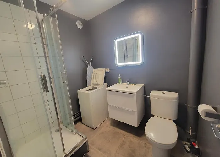 Bel Avec Grand Balcon Et Parking Prive Apartmán *